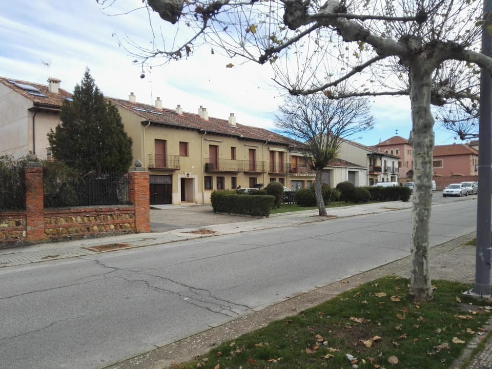 Property building, Neighbourhood