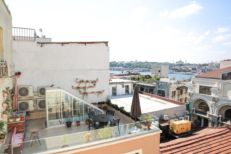 No 8 Galata Apartment in Istanbul
