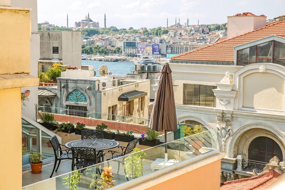 No 8 Galata Apartment in Istanbul
