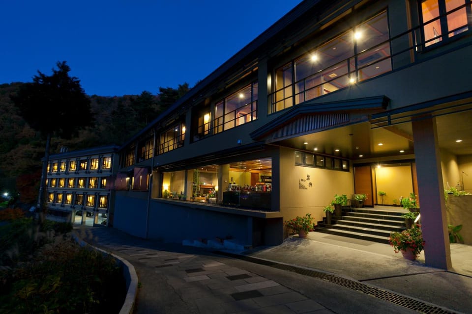 Property building, Facade/entrance, Night