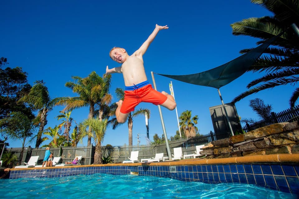 Swimming pool