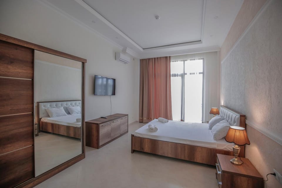 Photo of the whole room, Bedroom