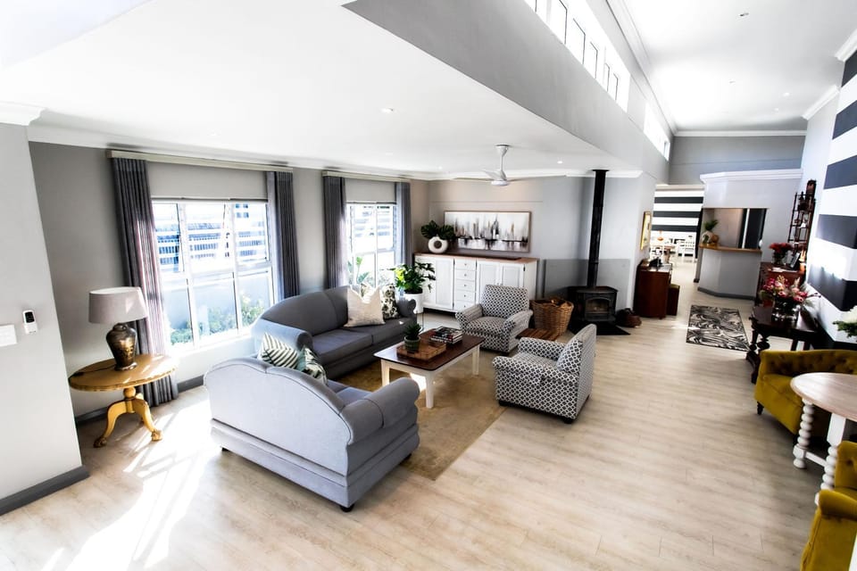 Whale Coast Ocean Villa Bed and Breakfast in Hermanus