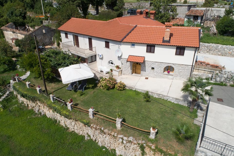 2 Apartments in Old Stone House near Opatija Apartment in Primorje-Gorski Kotar County