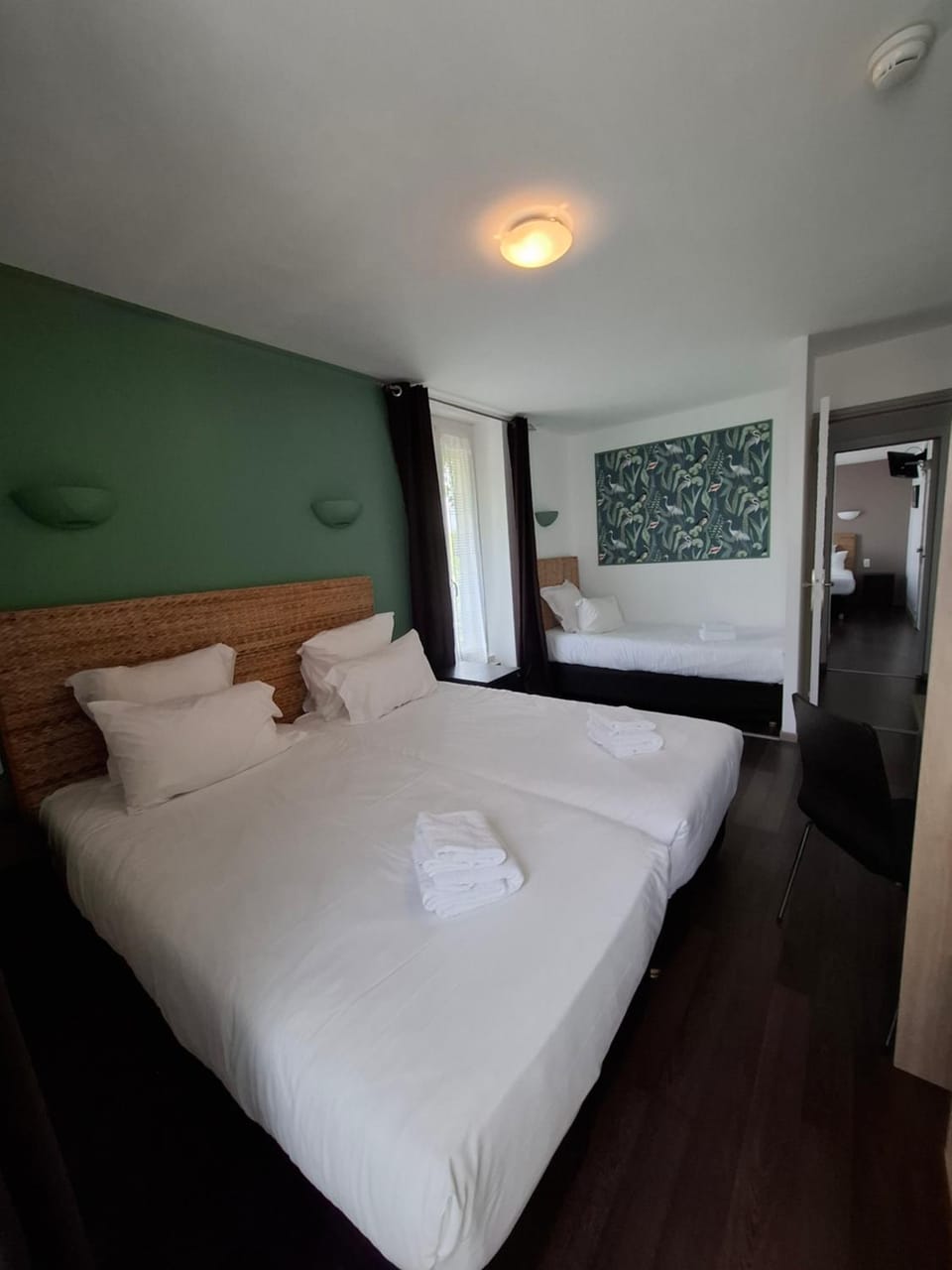 Bed, Photo of the whole room, Bedroom, towels