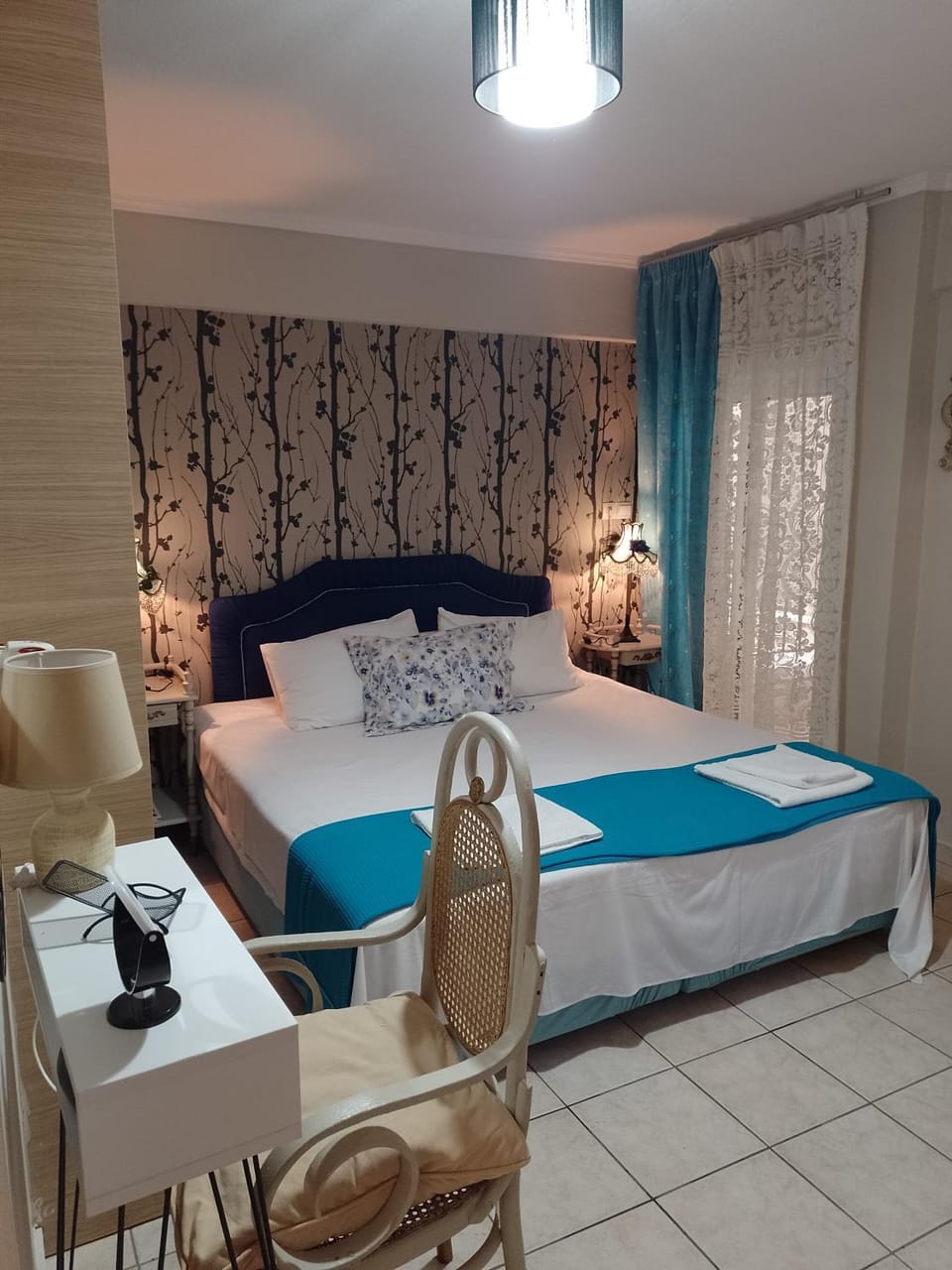 Seating area, Bedroom