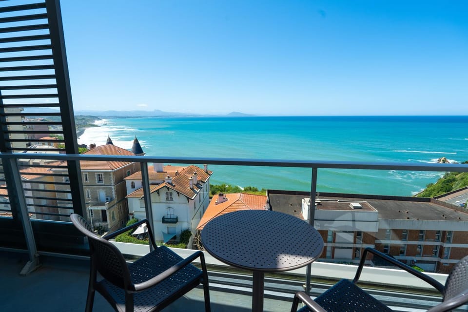 View (from property/room), Balcony/Terrace, Sea view
