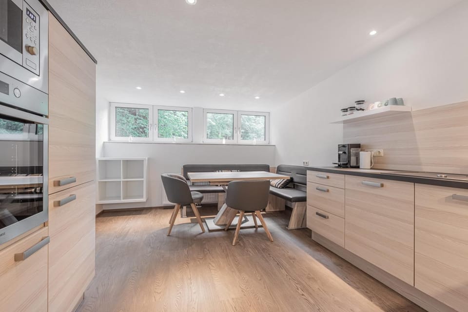 Living room, Dining area, kitchen