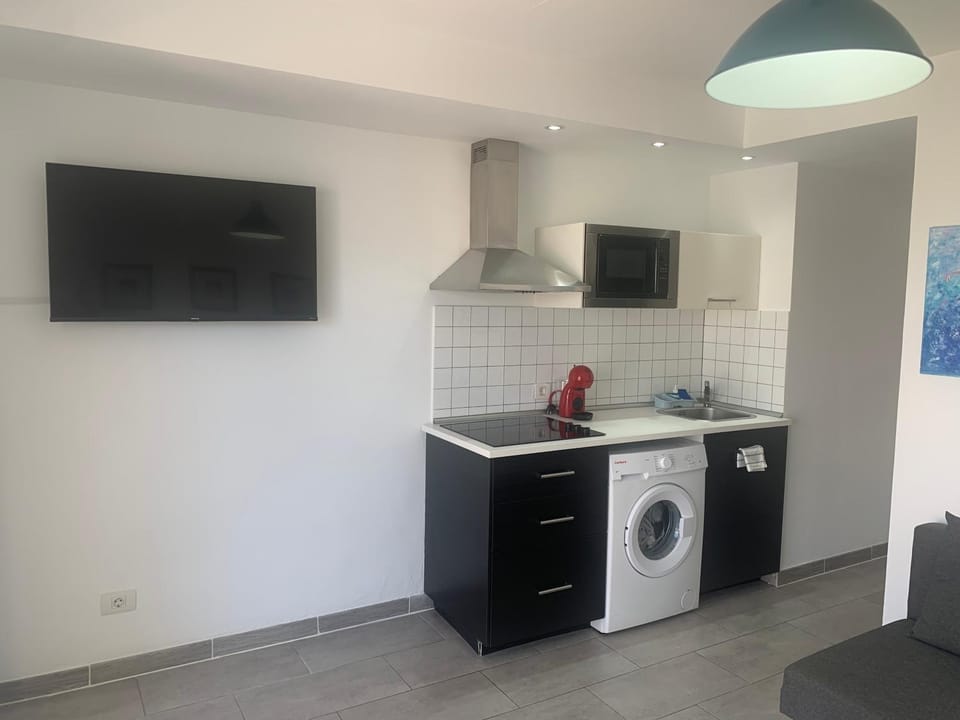 Kitchen or kitchenette, stove