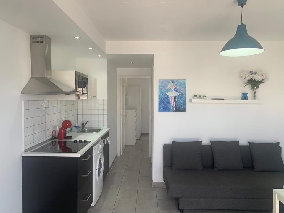 Kitchen or kitchenette, Seating area