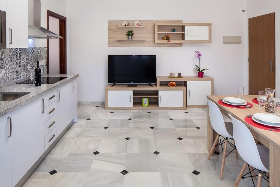 TV and multimedia, Living room, Dining area