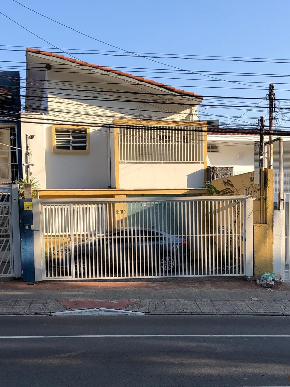 Facade/entrance