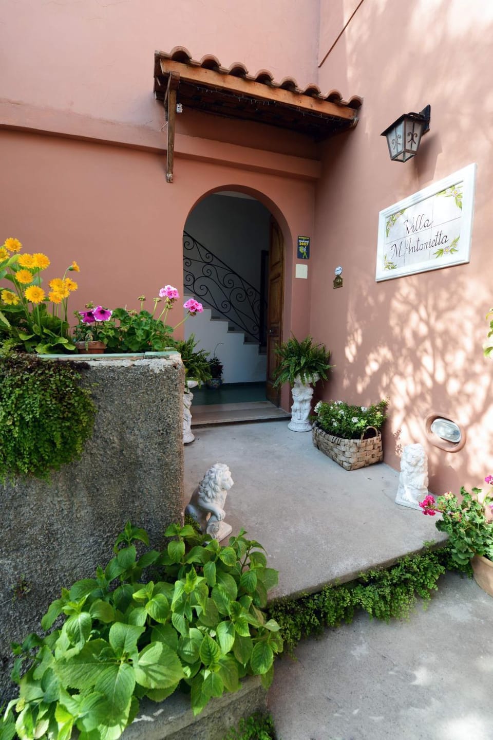 Facade/entrance