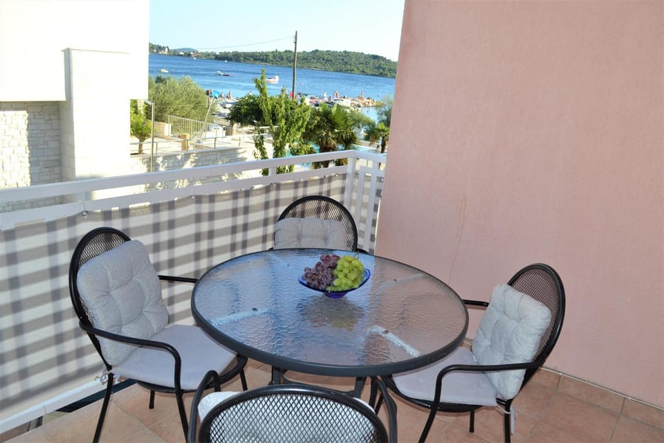 Apartment Osman Apartment in Šibenik-Knin County, Croatia