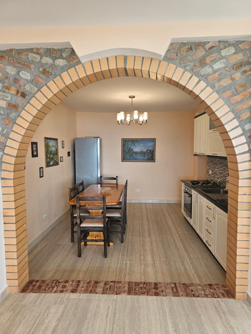 Dining area, kitchen