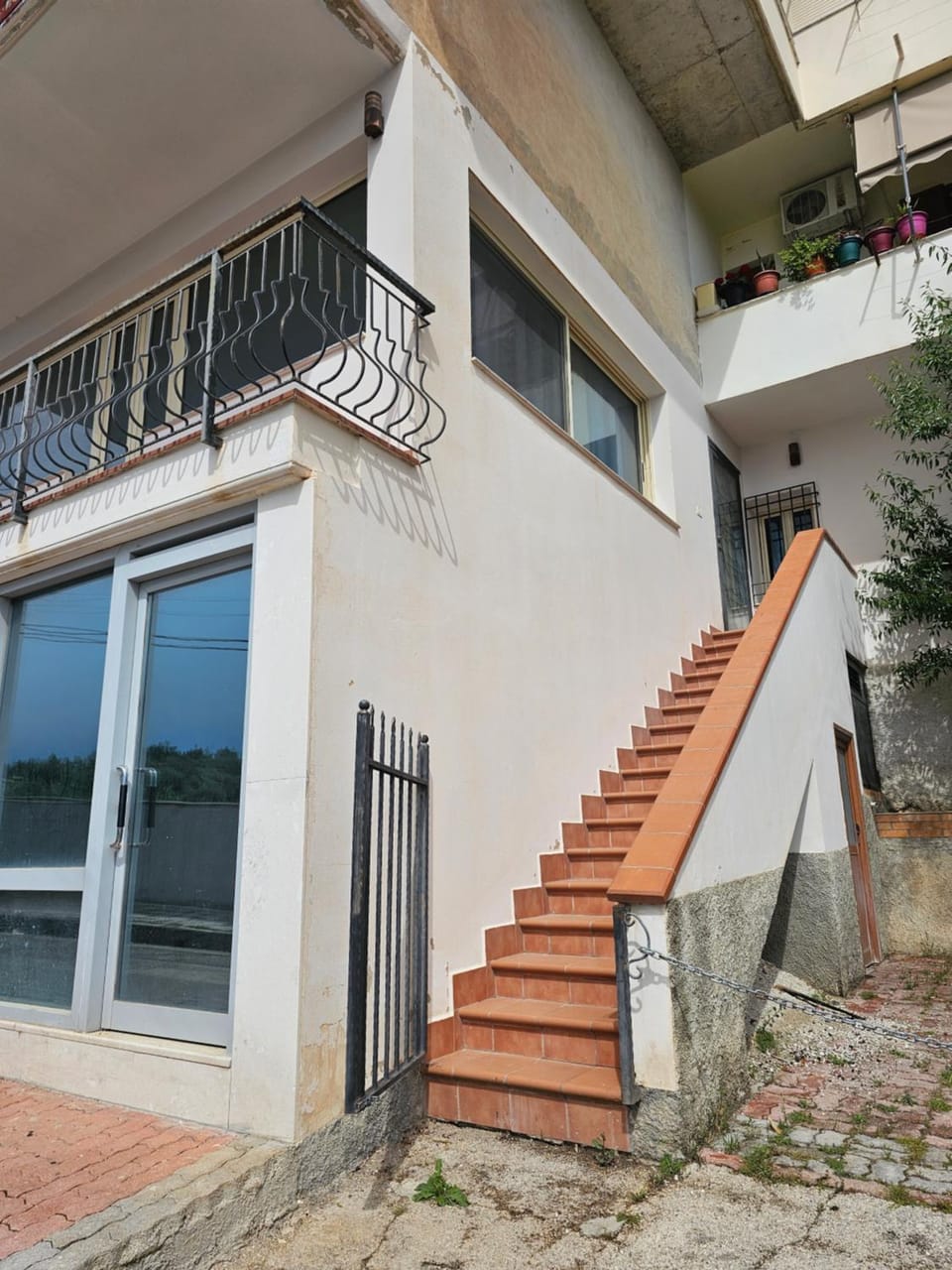Facade/entrance