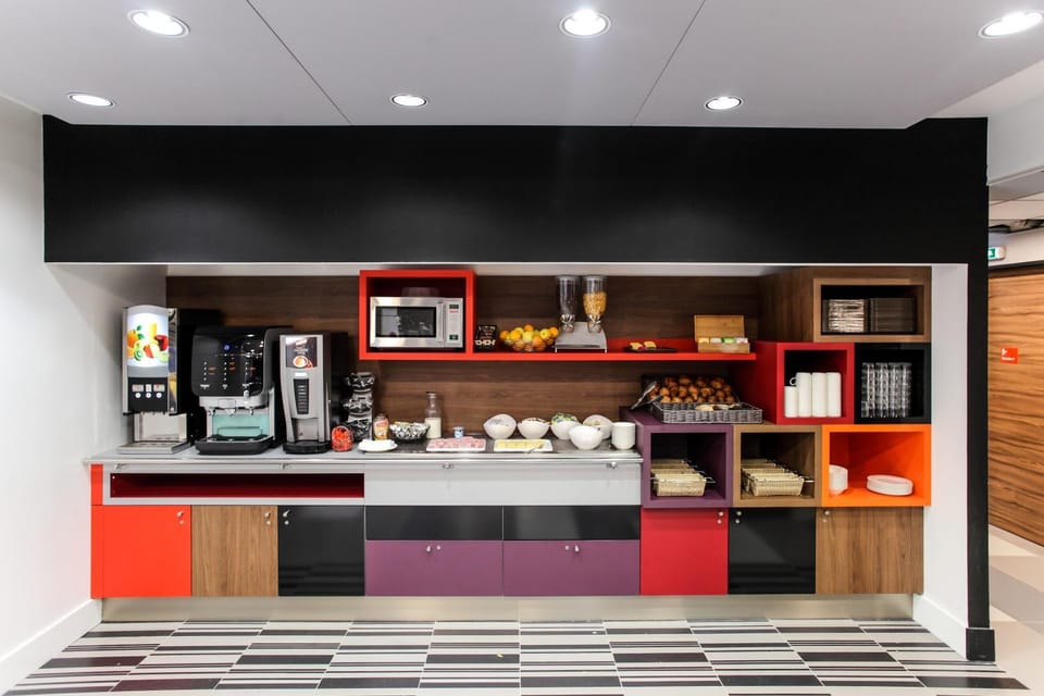 Communal lounge/ TV room, Lounge or bar, Buffet breakfast