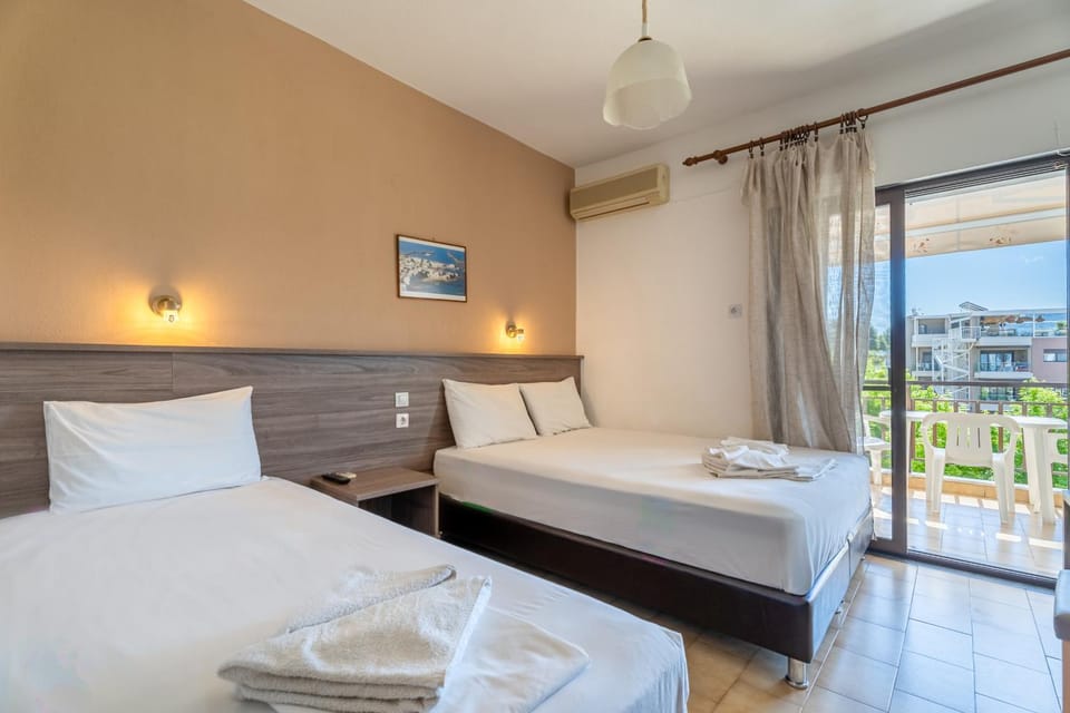 Bed, View (from property/room), Balcony/Terrace, Photo of the whole room, Bedroom, towels