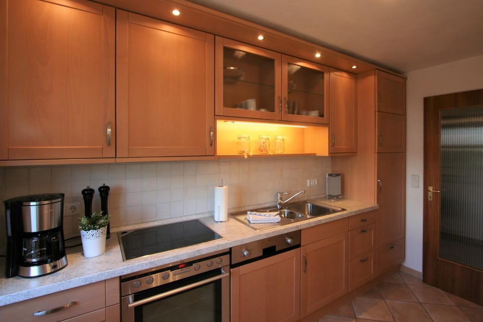 Kitchen or kitchenette, Decorative detail