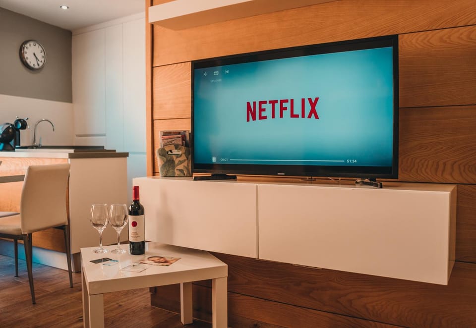 Communal lounge/ TV room