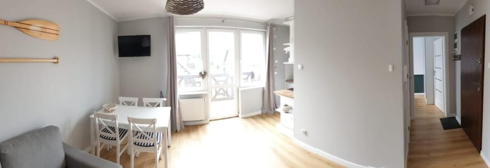 TV and multimedia, Balcony/Terrace, Kitchen or kitchenette, Living room, Seating area, Dining area