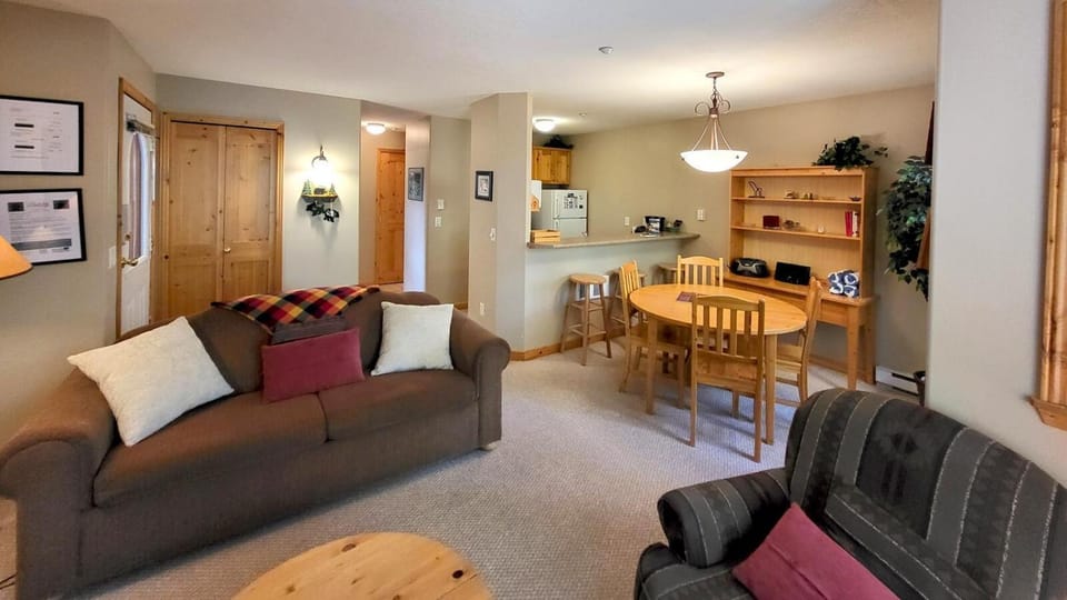 Crystal Forest #11 Apartment in British Columbia