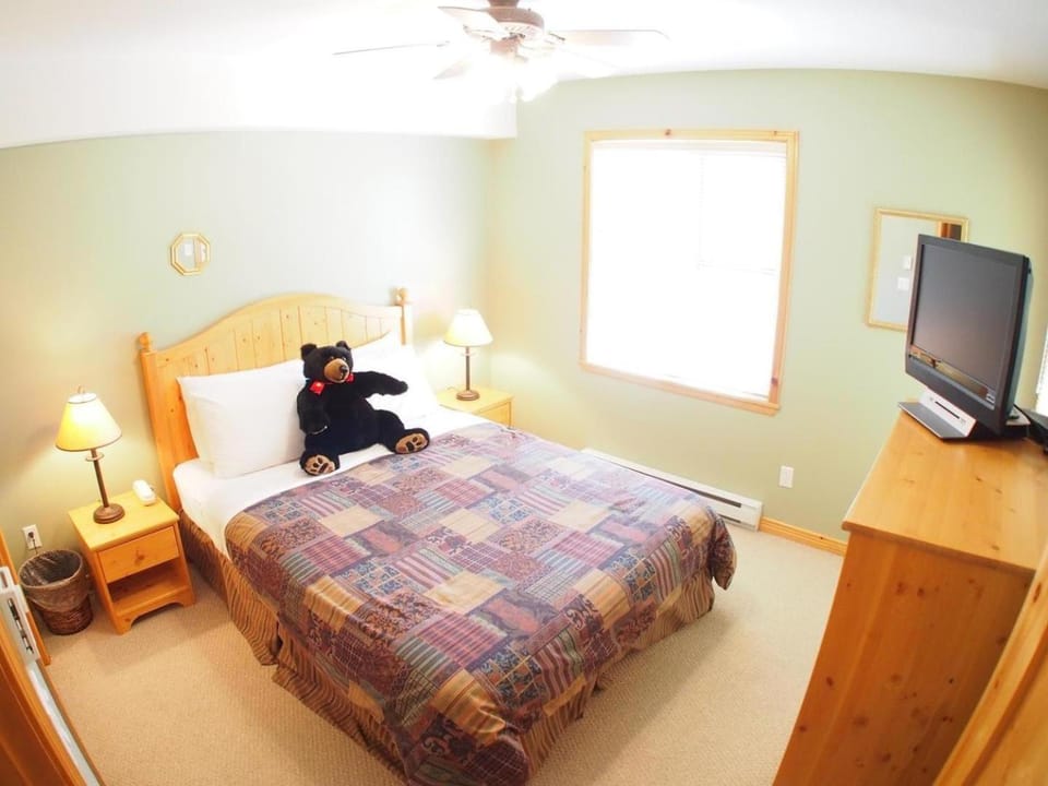 Crystal Forest #04 Apartment in British Columbia