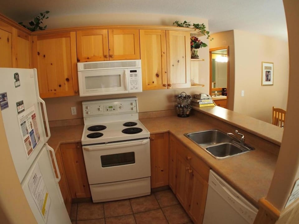 Crystal Forest #04 Apartment in British Columbia