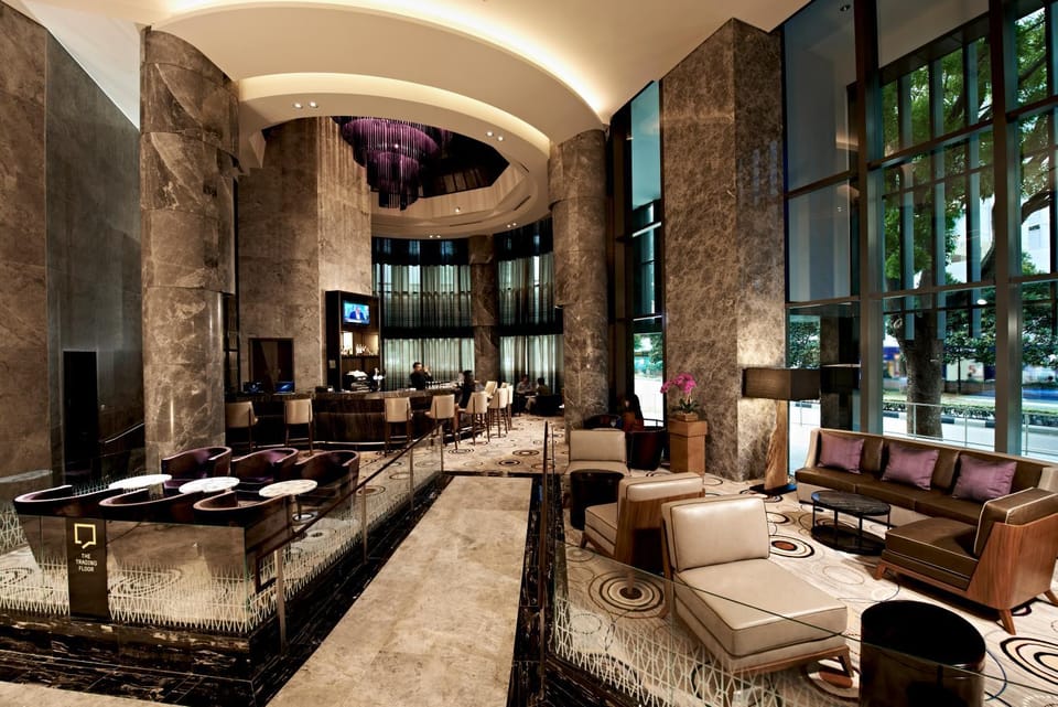 Restaurant/places to eat, Lounge or bar