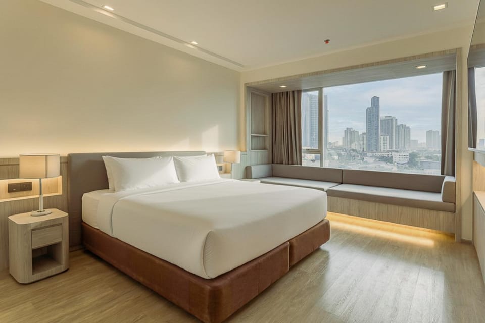 Bed, Photo of the whole room, Bedroom