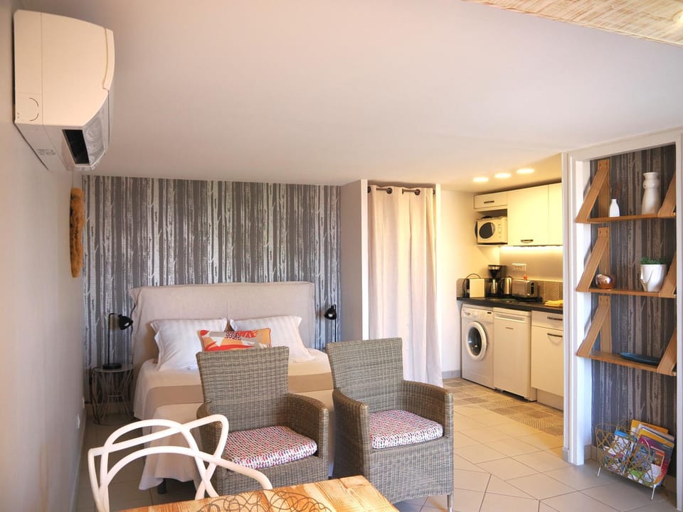 Une Heure Bleue Apartment in Manosque