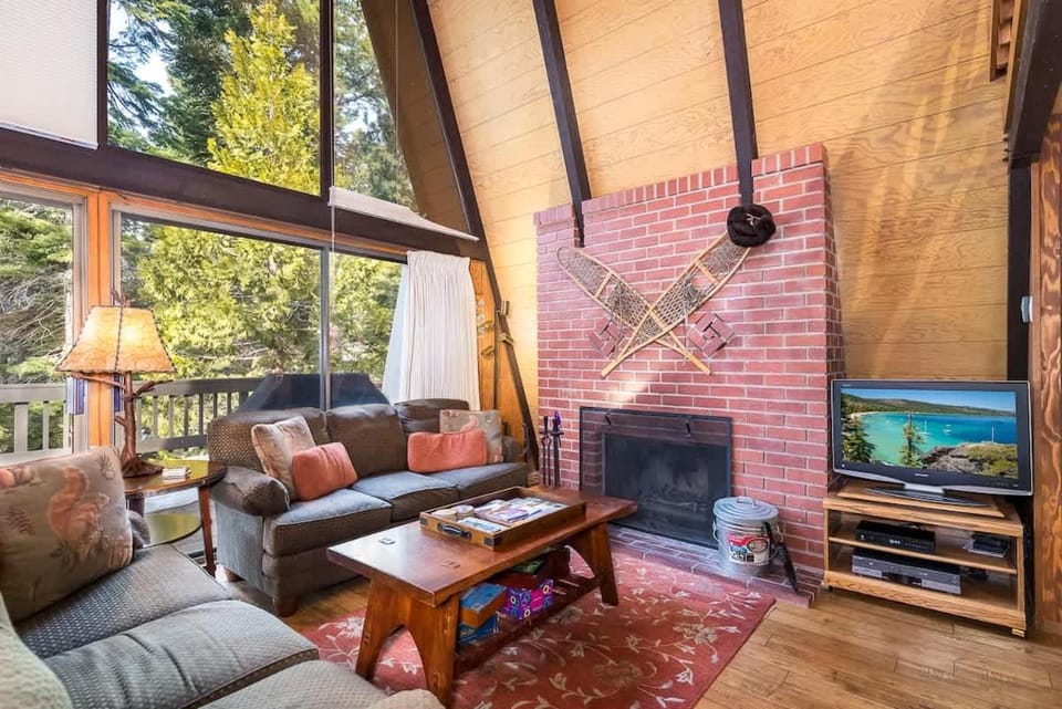 Runnymeade Cottage House in Tahoe Vista