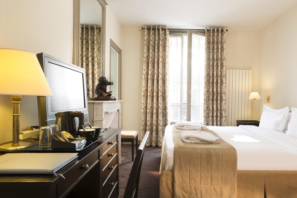 Day, Photo of the whole room