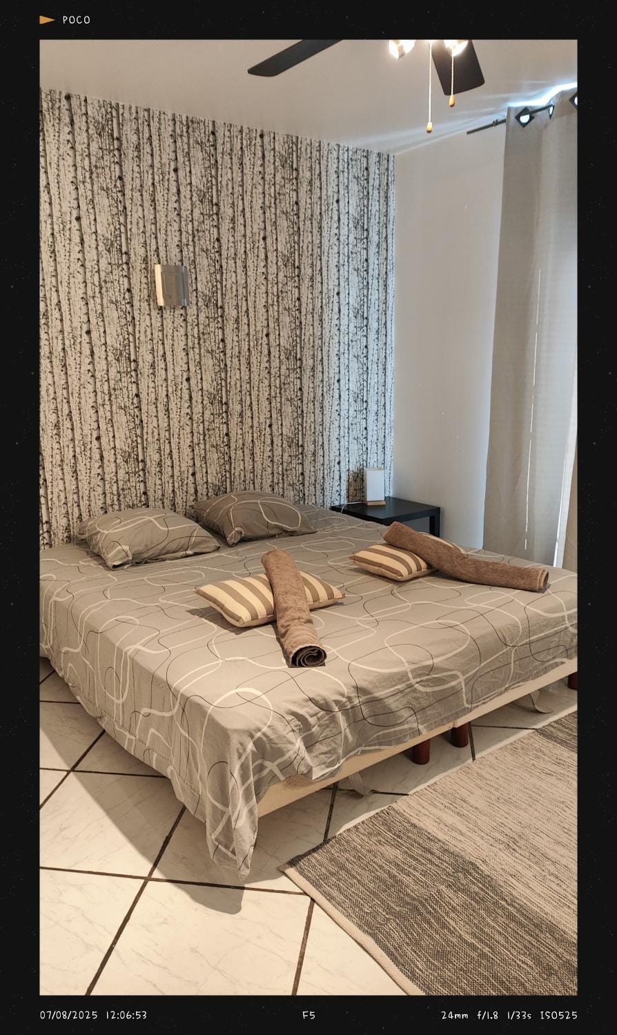 Bed, Photo of the whole room, Bedroom, towels
