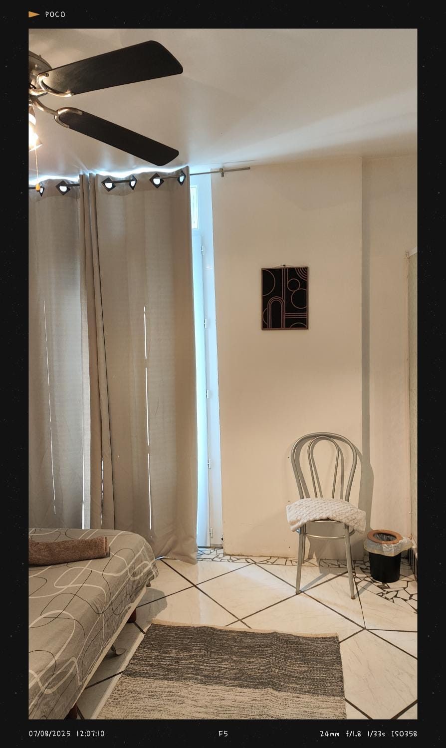Photo of the whole room