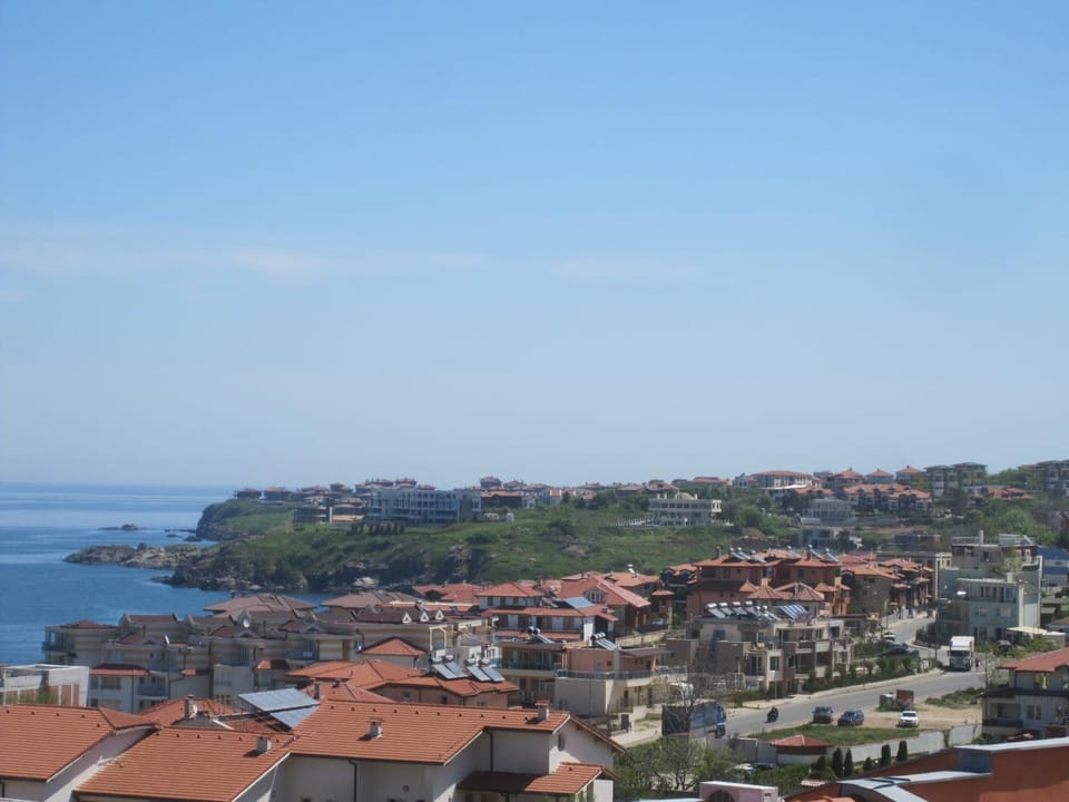 Day, Neighbourhood