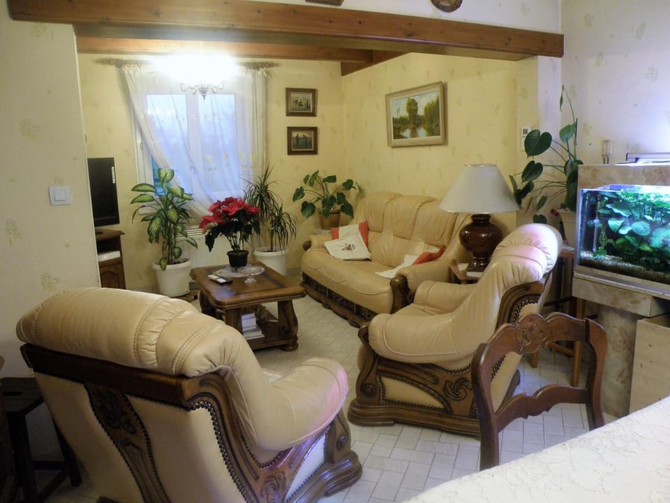 Living room, Lounge or bar