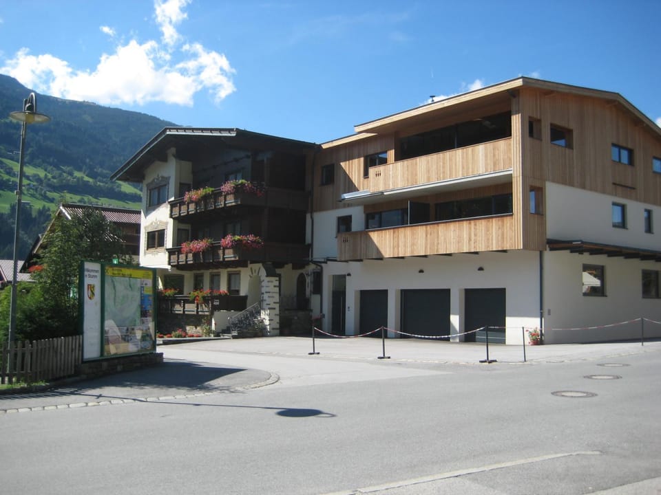 Facade/entrance, Summer