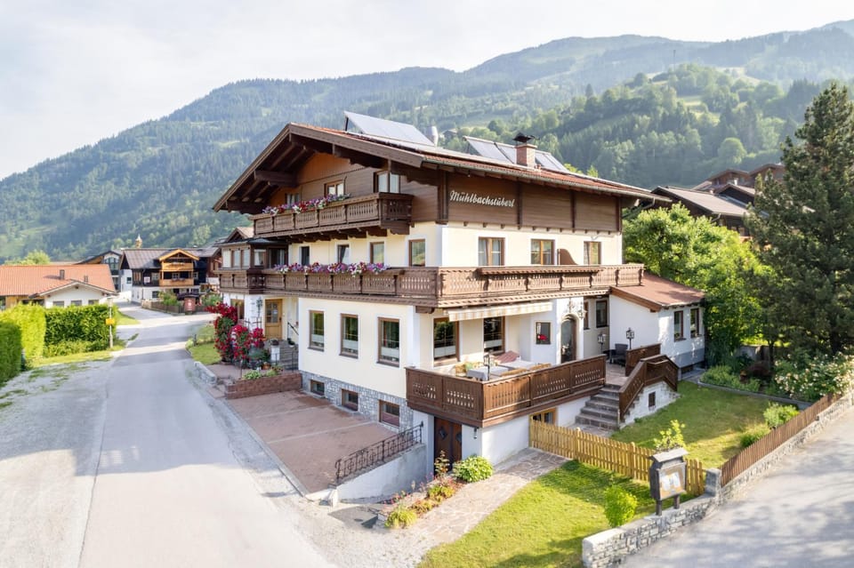 am mühlbach - einfach sein, mit Gemeinschaftsküche Bed and Breakfast in Salzburgerland