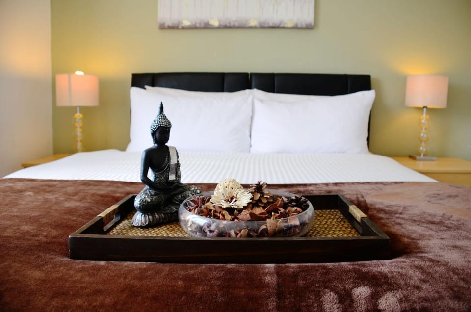 Property building, Bed, Photo of the whole room, Bedroom