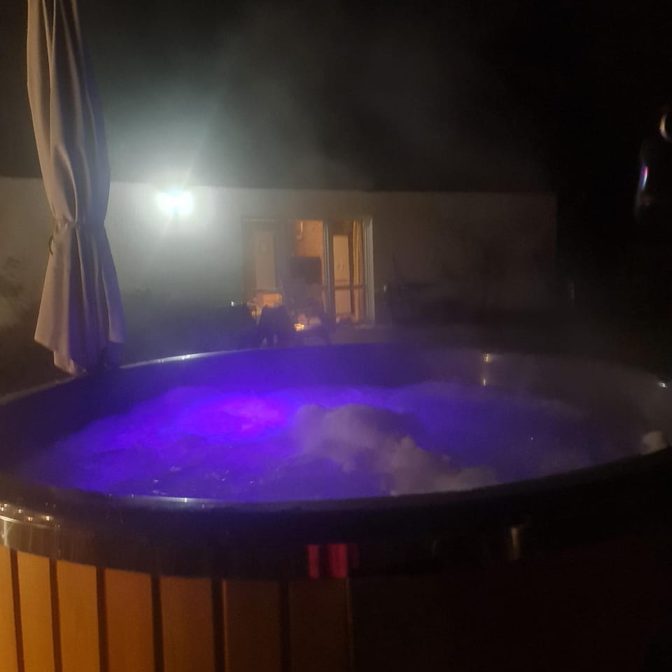 Night, Hot Tub