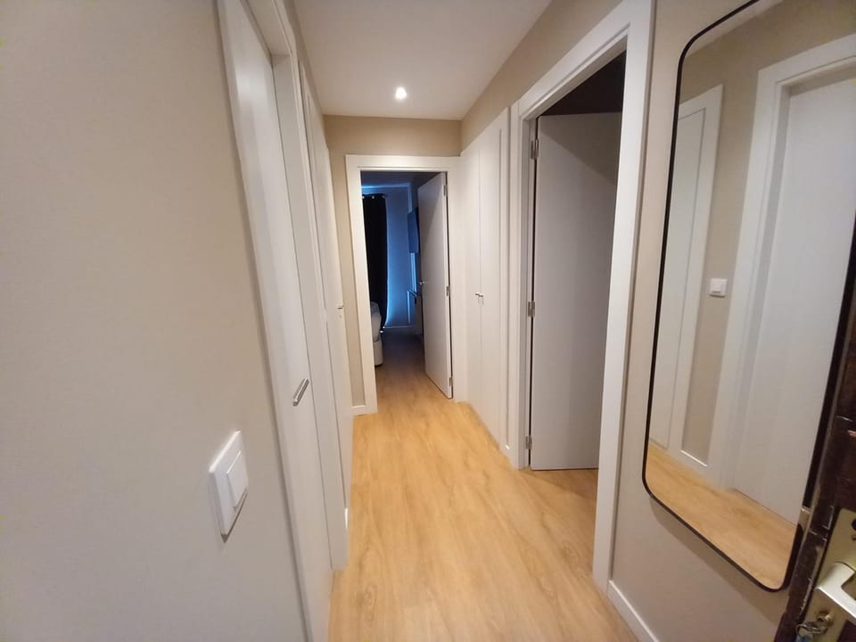 Facade/entrance, wardrobe