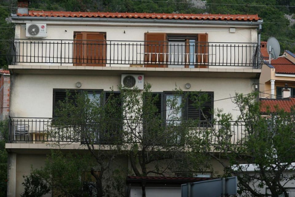 Fazila 7+1 Apartment in Lika-Senj County