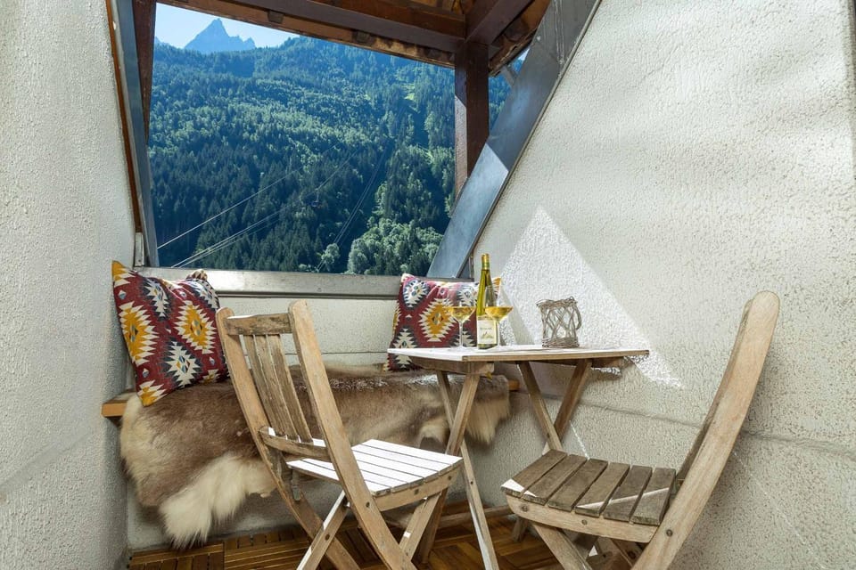 Balcony/Terrace, Seating area, Mountain view