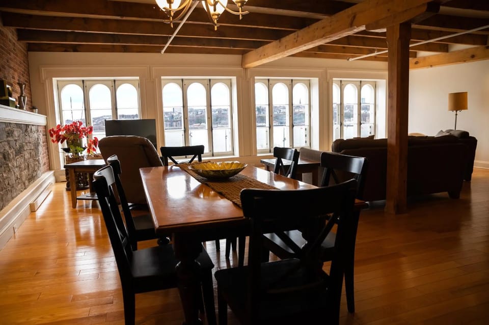 Living room, Dining area