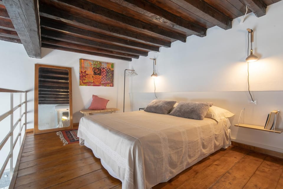 Bed, Photo of the whole room, Bedroom