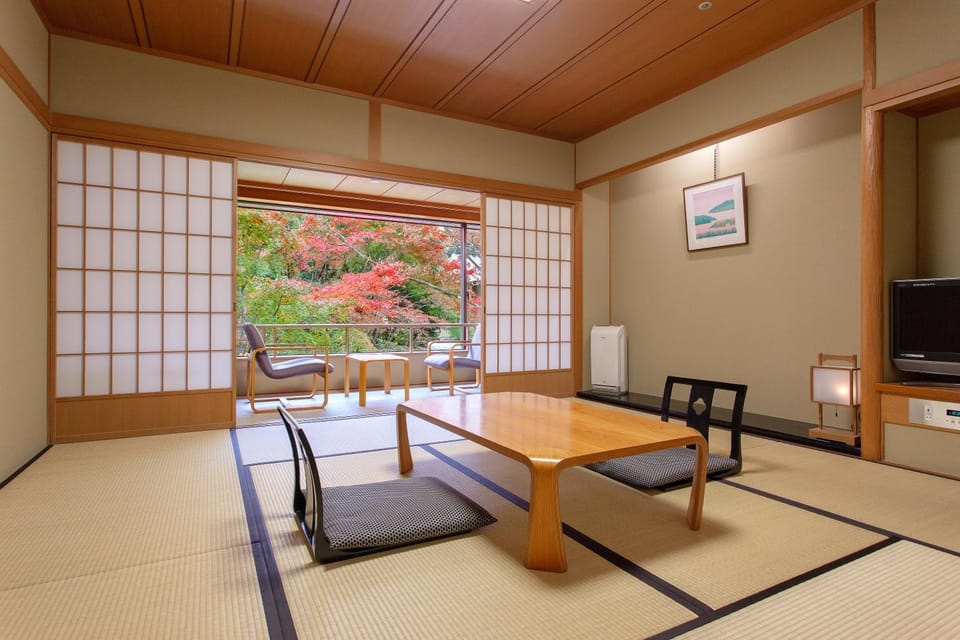 Photo of the whole room, Garden view, Inner courtyard view