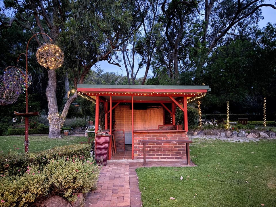 BBQ facilities, BBQ facilities