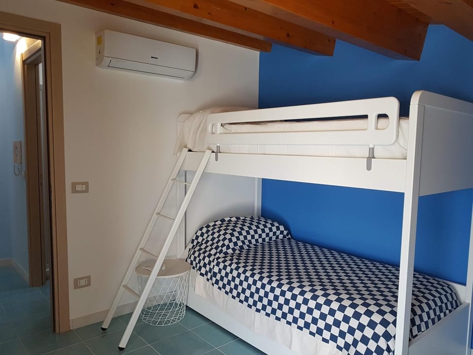 bunk bed