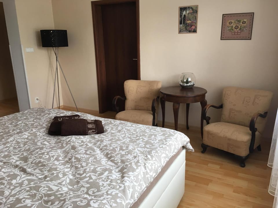 Living room, Bedroom